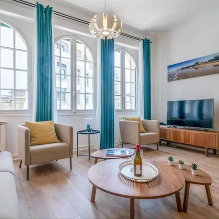 - Grande - Luxueux Pied A Terre Daire